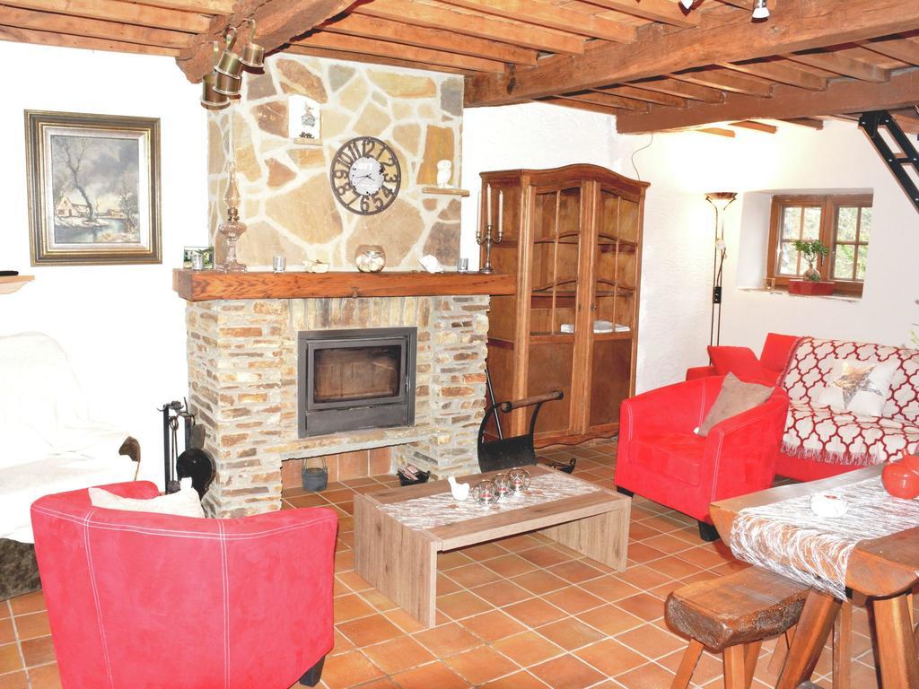 Cosy Holiday Home In Vresse-Sur-Semois With Fireplace Orchimont Bagian luar foto